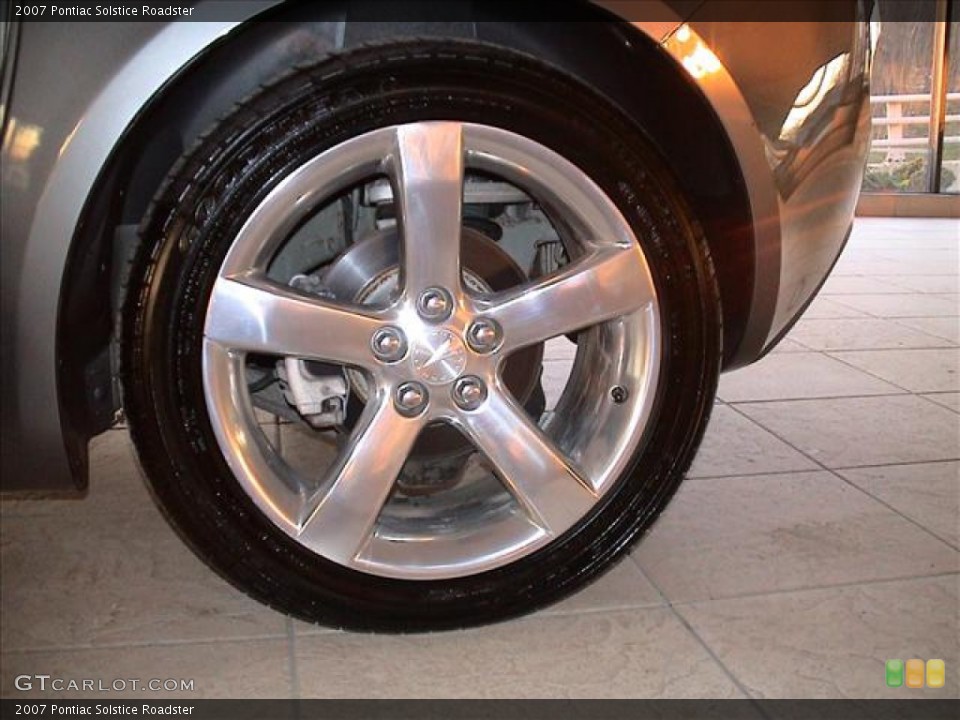 2007 Pontiac Solstice Roadster Wheel and Tire Photo #56111960