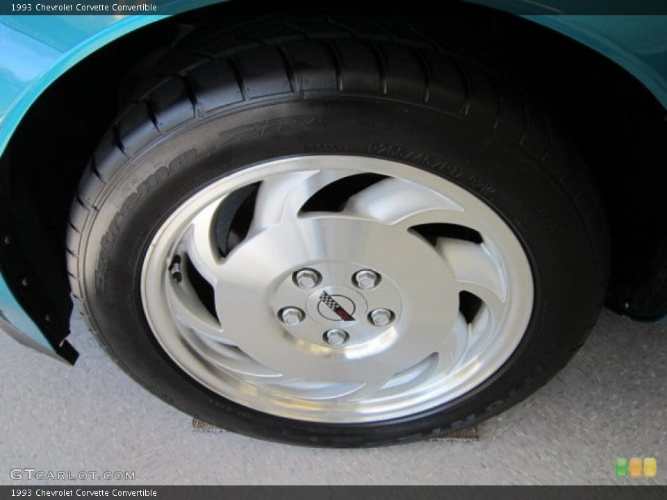 1993 Chevrolet Corvette Convertible Wheel and Tire Photo #56167496