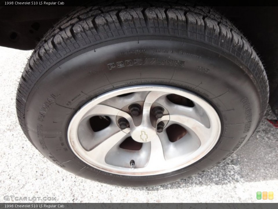 1998 Chevrolet S10 LS Regular Cab Wheel and Tire Photo #56212661