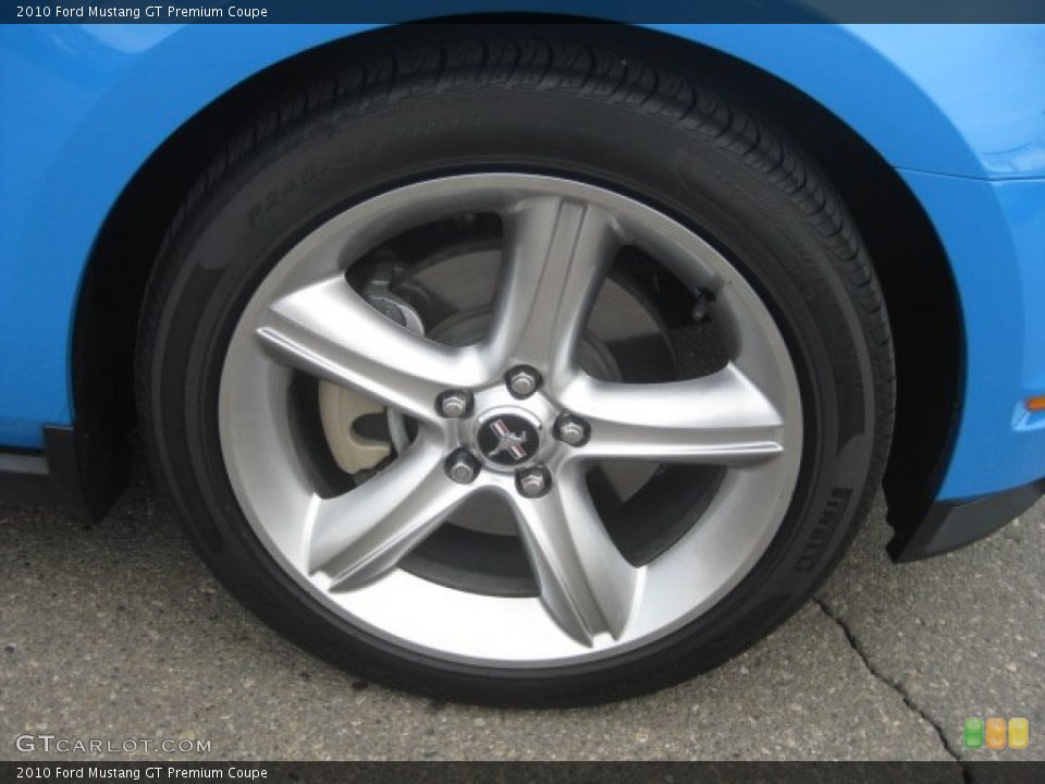 2010 Ford Mustang GT Premium Coupe Wheel and Tire Photo #56213210