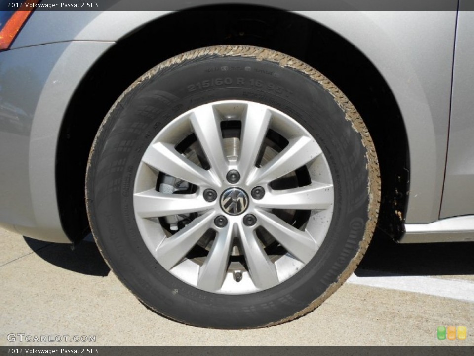 2012 Volkswagen Passat 2.5L S Wheel and Tire Photo #56277510