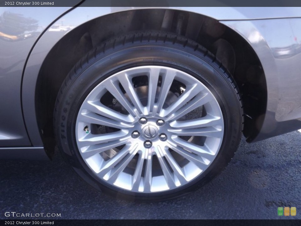 2012 Chrysler 300 Limited Wheel and Tire Photo #56375011