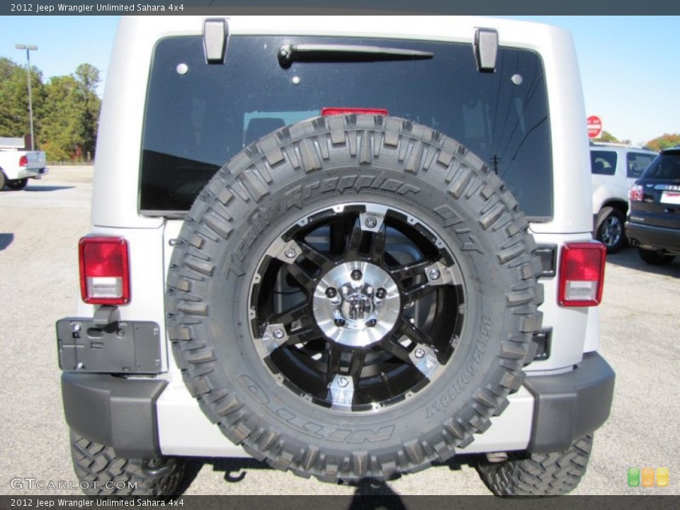 2012 Jeep Wrangler Unlimited Custom Wheel and Tire Photo #56440327