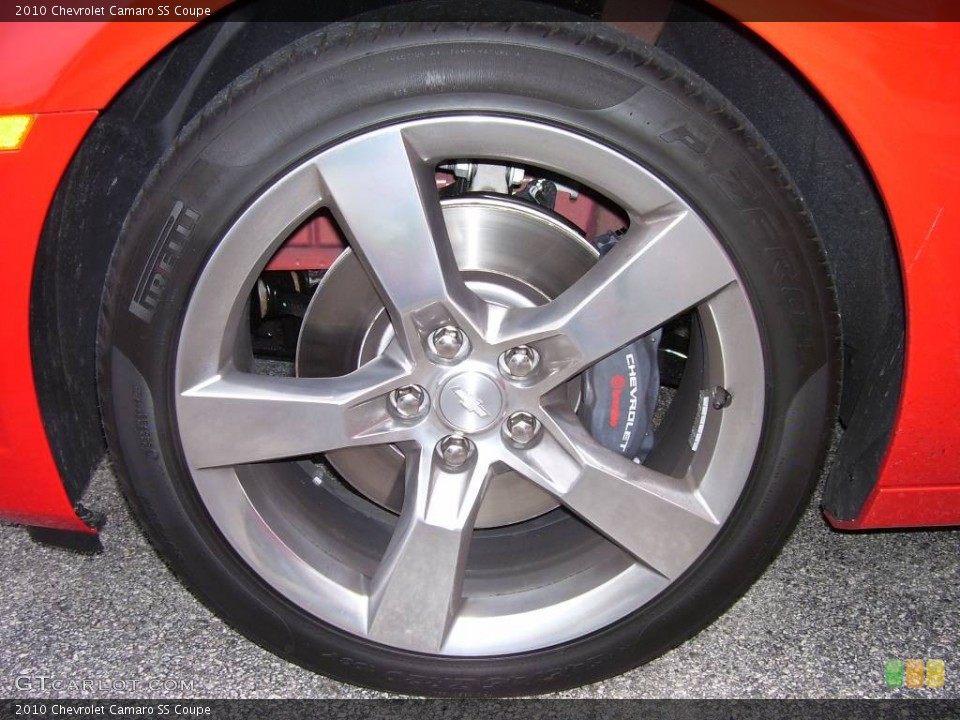 2010 Chevrolet Camaro SS Coupe Wheel and Tire Photo #56467046
