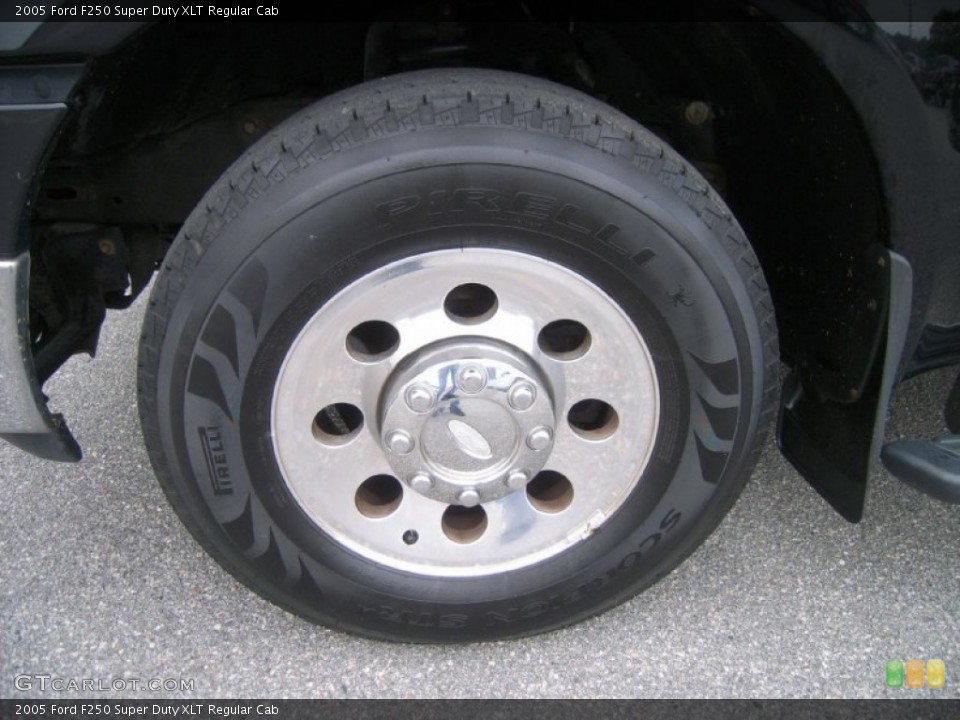 2005 Ford F250 Super Duty XLT Regular Cab Wheel and Tire Photo #56519197