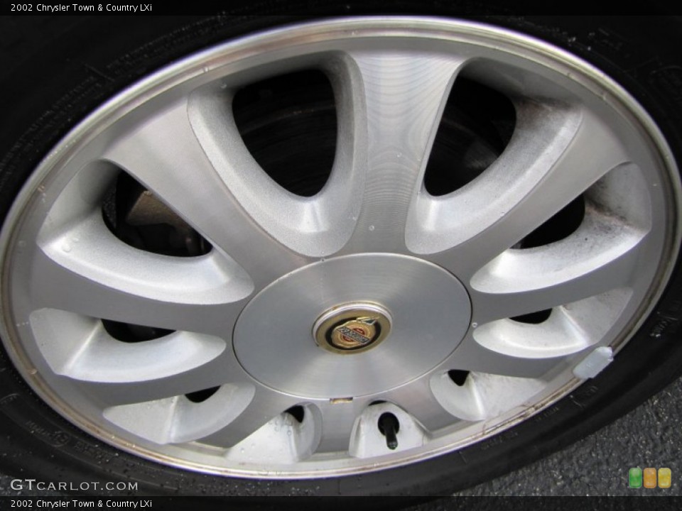 2002 Chrysler Town & Country LXi Wheel and Tire Photo #56530612