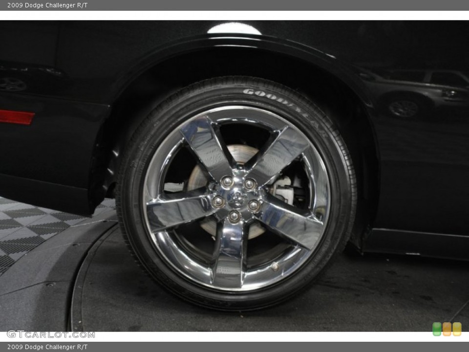 2009 Dodge Challenger R/T Wheel and Tire Photo #56535100