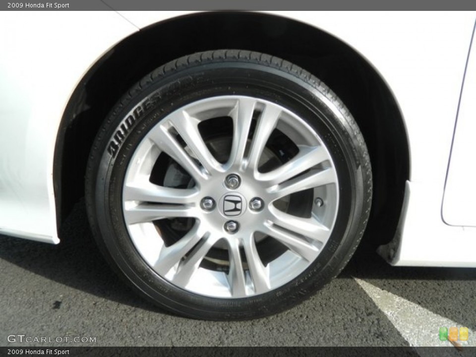 2009 Honda Fit Sport Wheel and Tire Photo #56567433