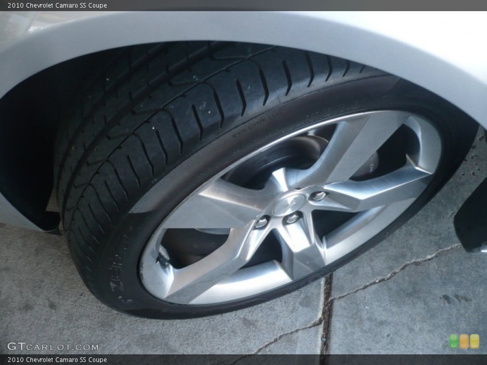 2010 Chevrolet Camaro SS Coupe Wheel and Tire Photo #56573904
