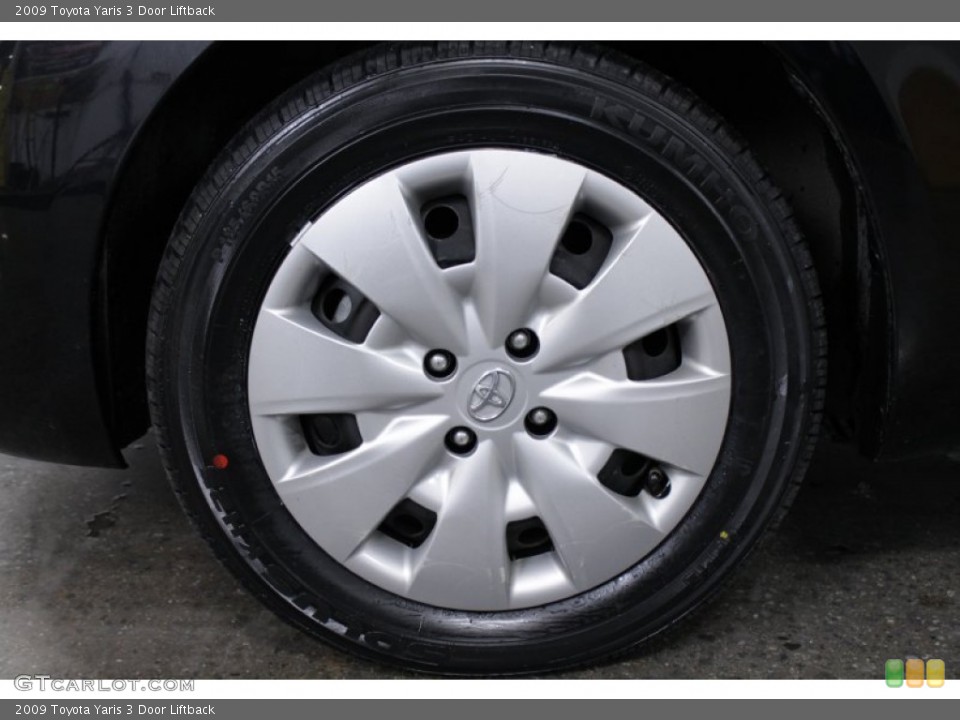 2009 Toyota Yaris 3 Door Liftback Wheel and Tire Photo #56619344