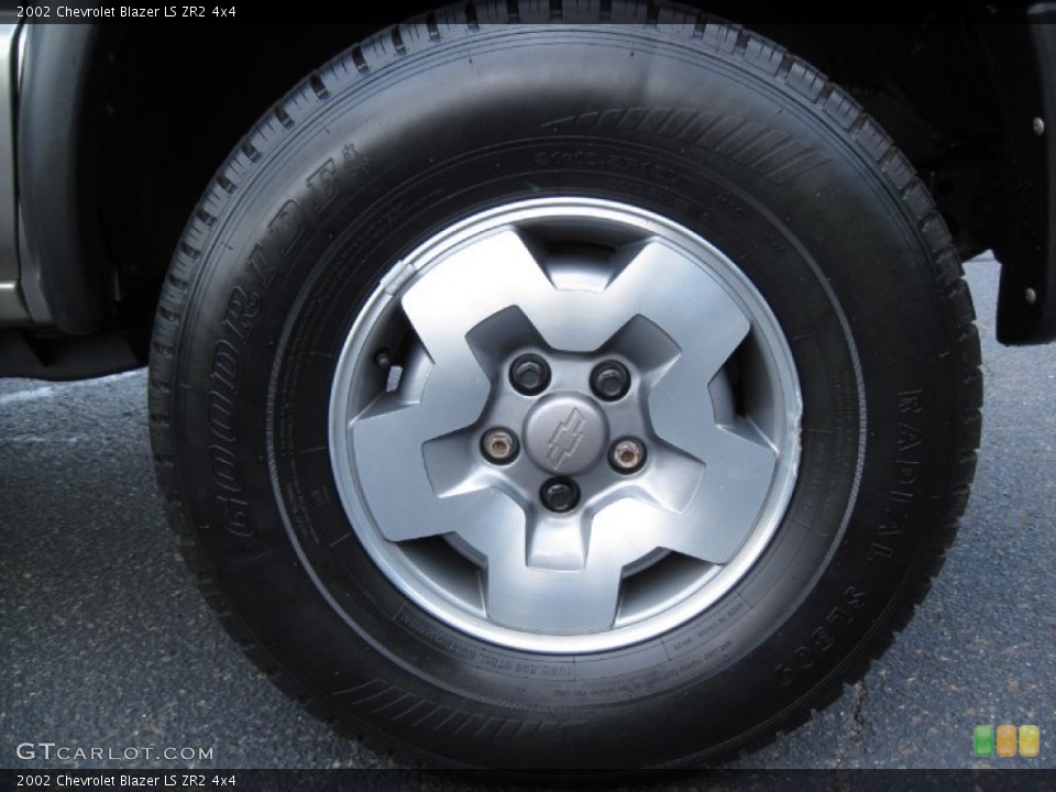 2002 Chevrolet Blazer LS ZR2 4x4 Wheel and Tire Photo #56636805