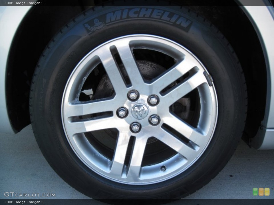 2006 Dodge Charger SE Wheel and Tire Photo #56643216