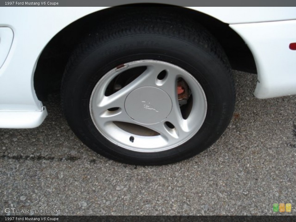 1997 Ford Mustang V6 Coupe Wheel and Tire Photo #56651385