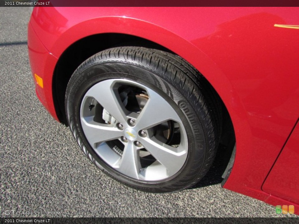 2011 Chevrolet Cruze LT Wheel and Tire Photo #56708237