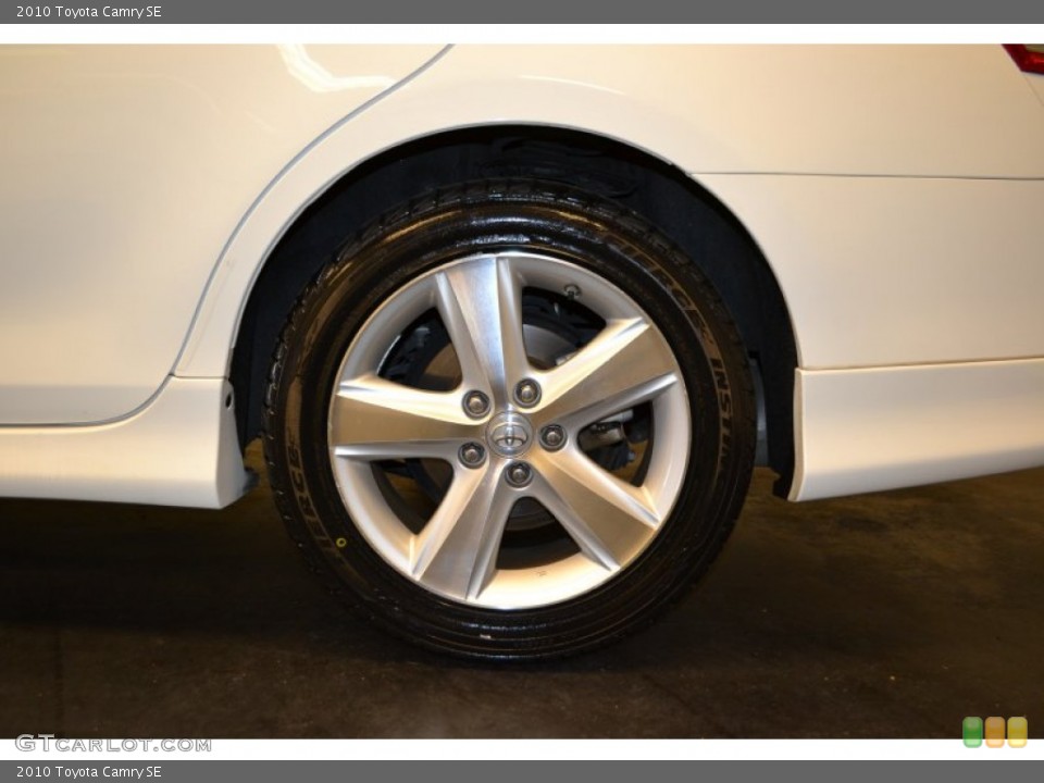 2010 Toyota Camry SE Wheel and Tire Photo #56720426