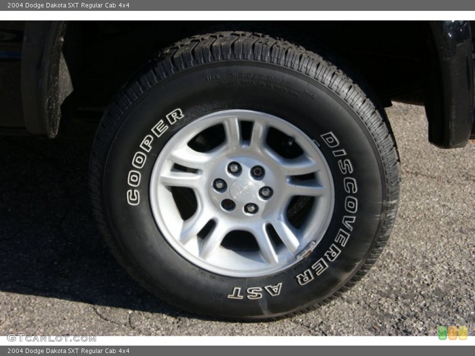 2004 Dodge Dakota SXT Regular Cab 4x4 Wheel and Tire Photo #56736602