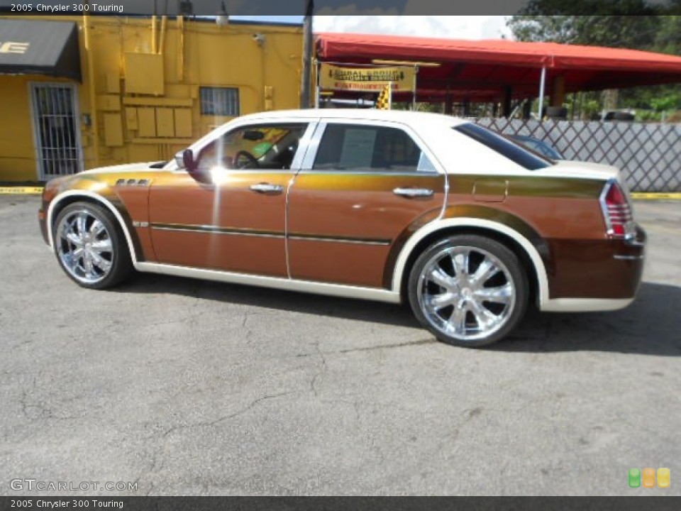 2005 Chrysler 300 Custom Wheel and Tire Photo #56775651