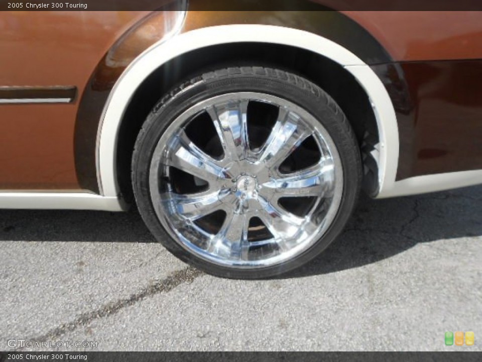 2005 Chrysler 300 Custom Wheel and Tire Photo #56775729
