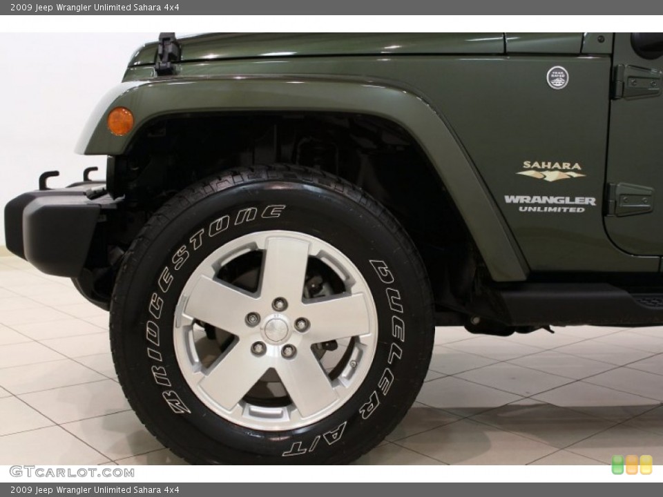 2009 Jeep Wrangler Unlimited Sahara 4x4 Wheel and Tire Photo #56822902