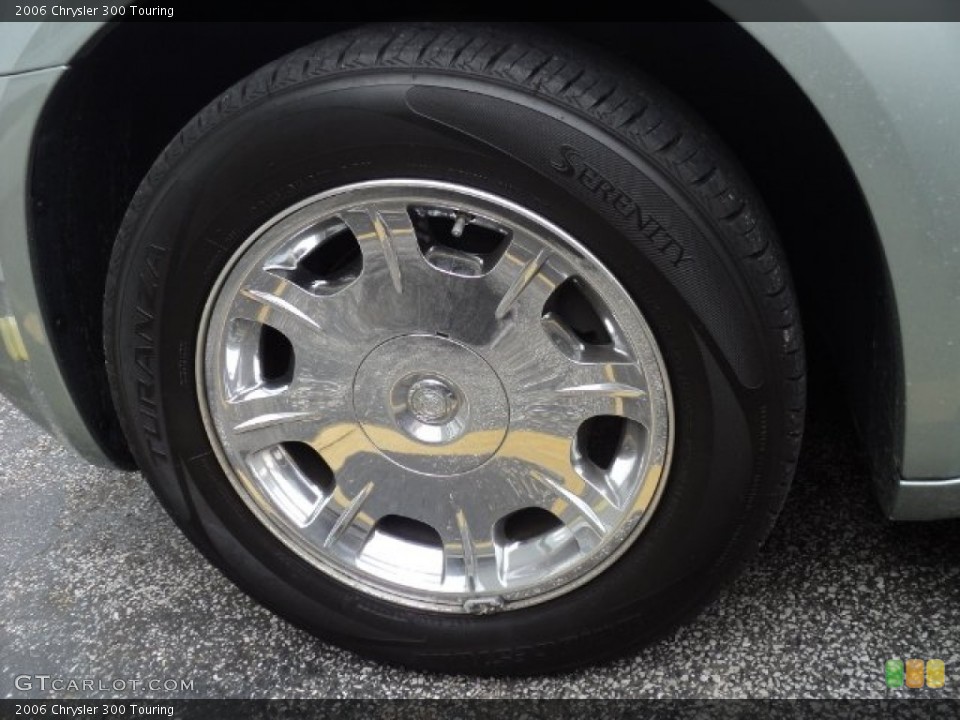 2006 Chrysler 300 Touring Wheel and Tire Photo #57032030