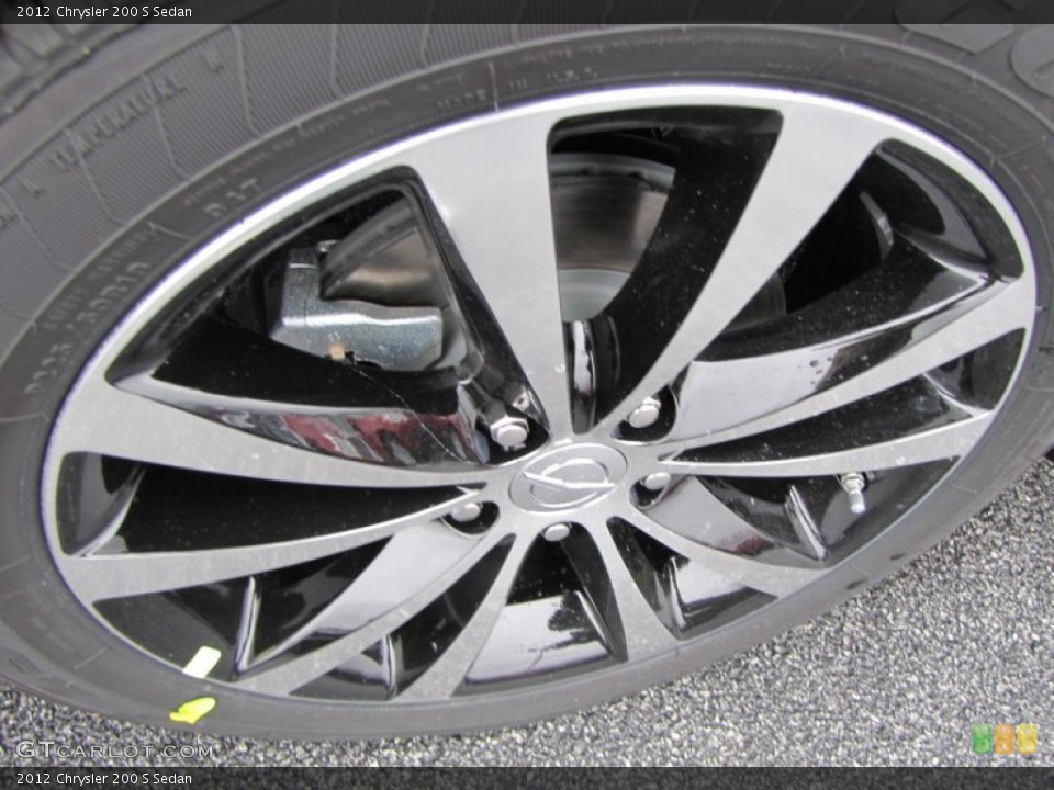 2012 Chrysler 200 S Sedan Wheel and Tire Photo #57088673