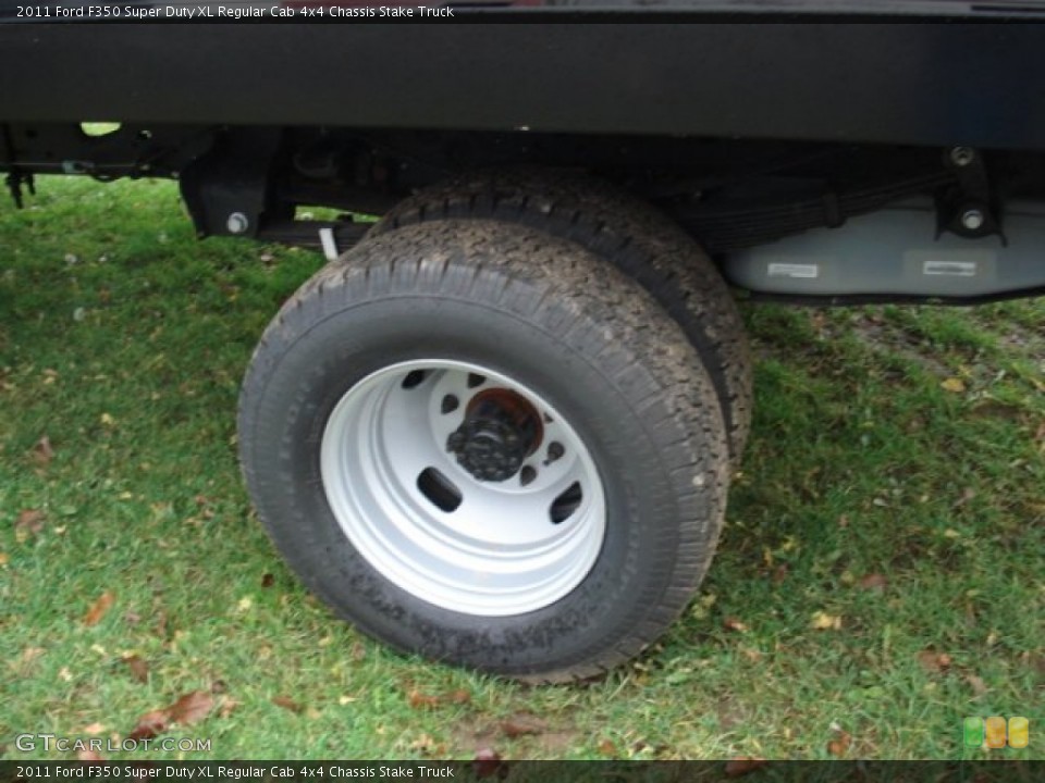 2011 Ford F350 Super Duty XL Regular Cab 4x4 Chassis Stake Truck Wheel and Tire Photo #57106048