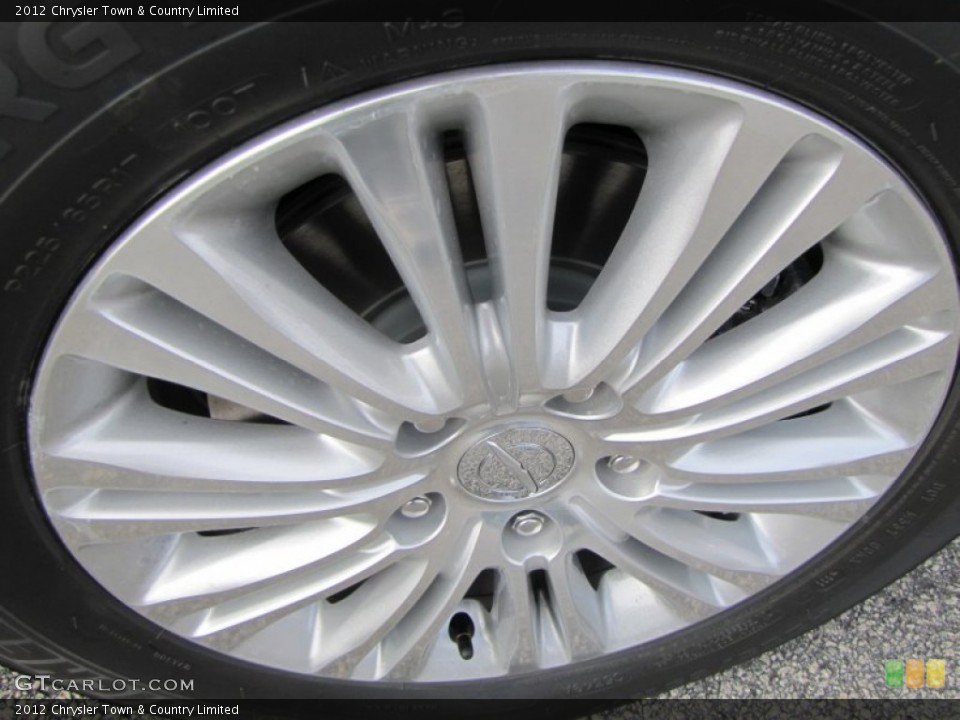 2012 Chrysler Town & Country Limited Wheel and Tire Photo #57198663
