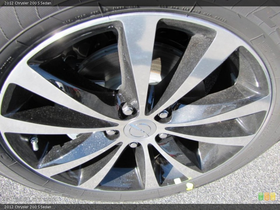 2012 Chrysler 200 S Sedan Wheel and Tire Photo #57227440