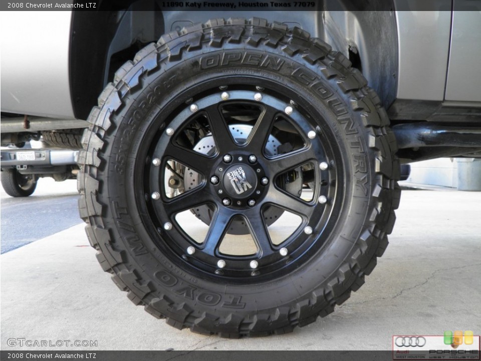 2008 Chevrolet Avalanche Custom Wheel and Tire Photo #57301881