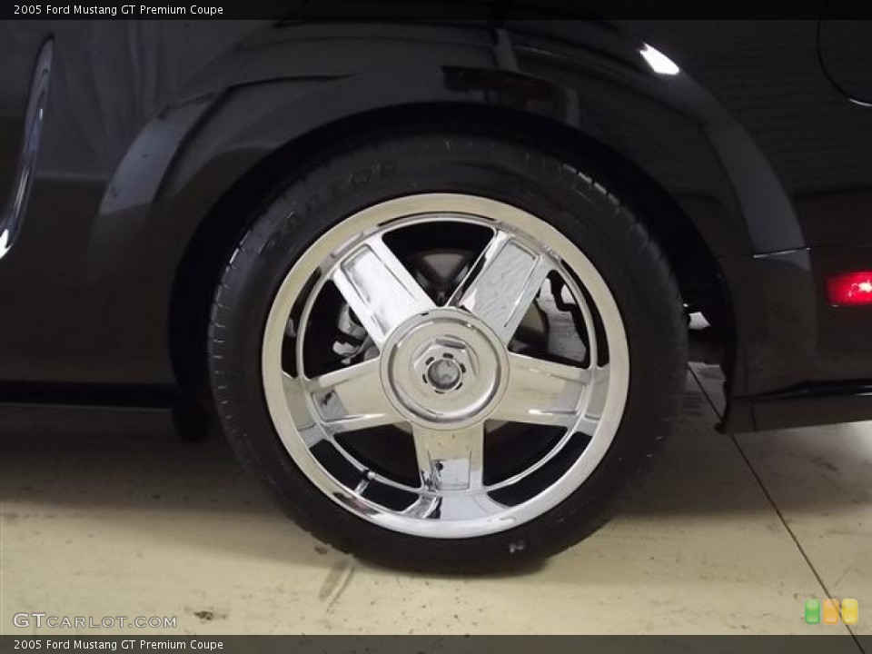 2005 Ford Mustang Custom Wheel and Tire Photo #57393308