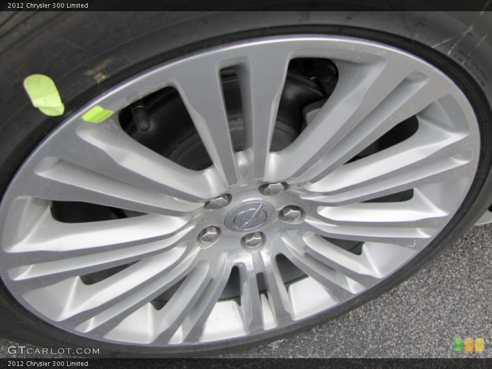 2012 Chrysler 300 Limited Wheel and Tire Photo #57450616