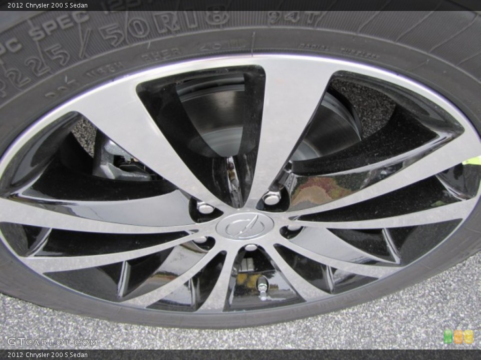 2012 Chrysler 200 S Sedan Wheel and Tire Photo #57451030