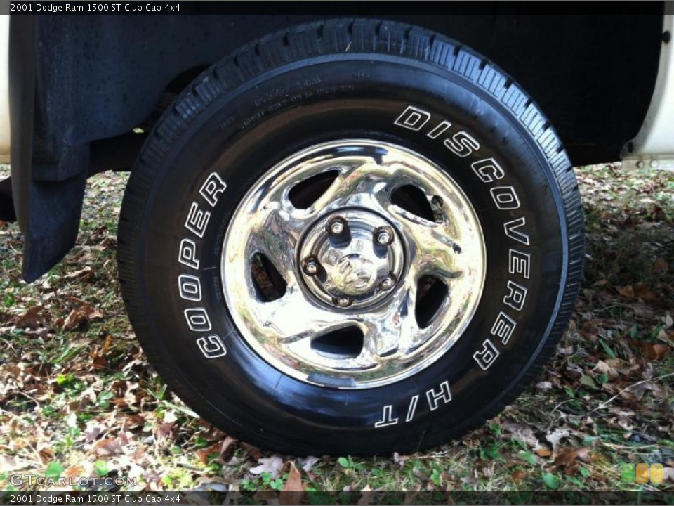 2001 Dodge Ram 1500 ST Club Cab 4x4 Wheel and Tire Photo #57456223