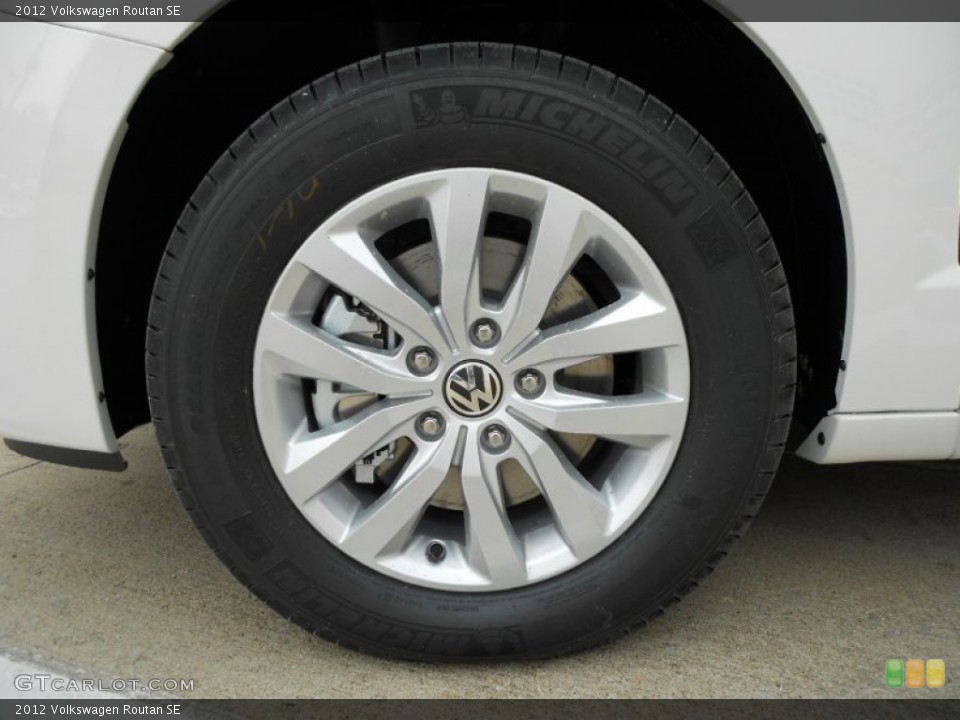 2012 Volkswagen Routan SE Wheel and Tire Photo #57503463