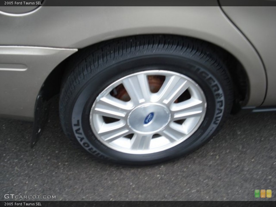 2005 Ford Taurus SEL Wheel and Tire Photo #57530401
