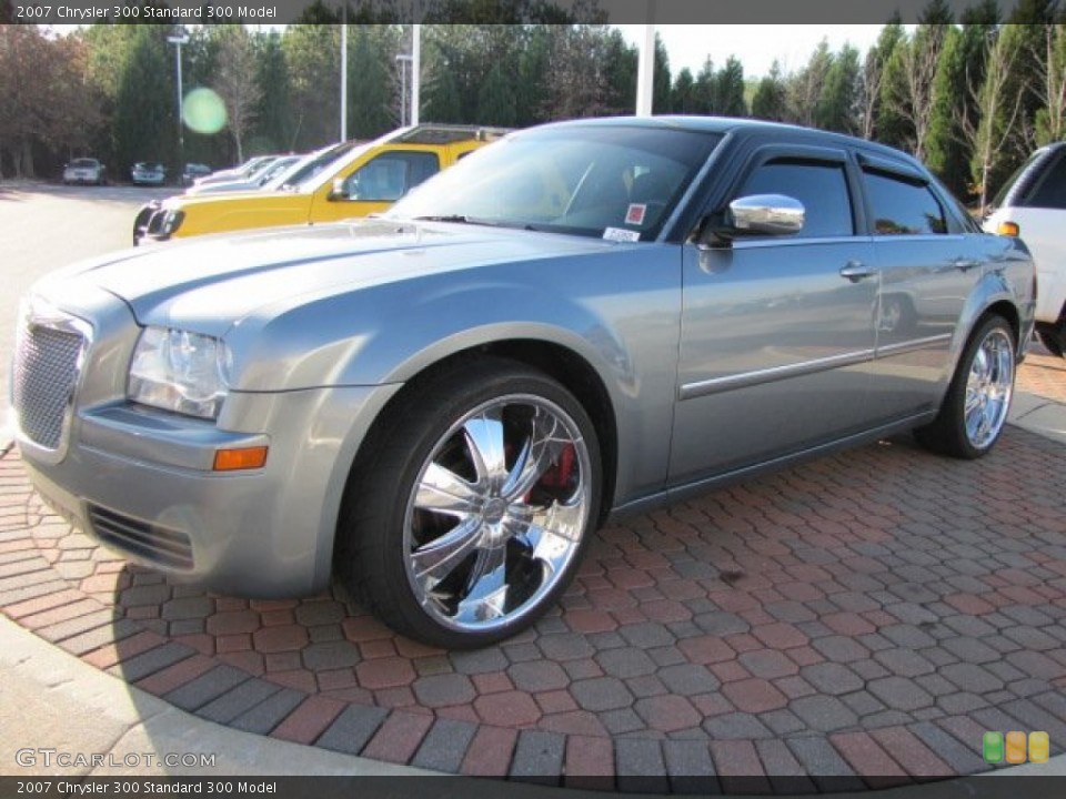 2007 Chrysler 300 Custom Wheel and Tire Photo #57613081