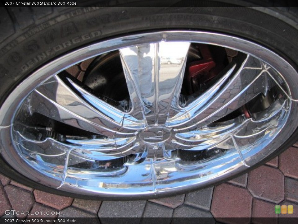 2007 Chrysler 300 Custom Wheel and Tire Photo #57613117