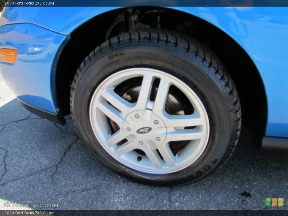 2000 Ford Focus ZX3 Coupe Wheel and Tire Photo #57617806