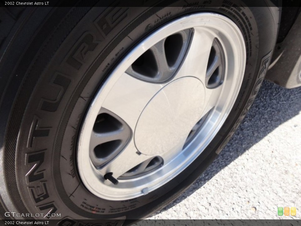 2002 Chevrolet Astro LT Wheel and Tire Photo #57753125