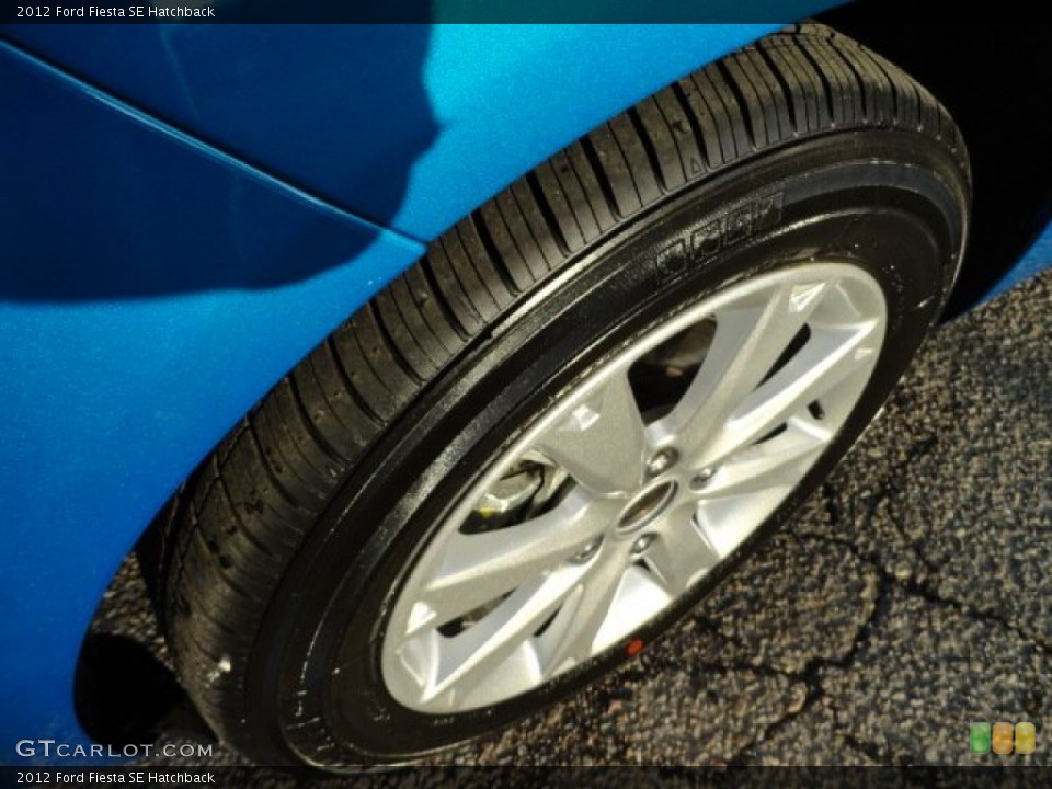 2012 Ford Fiesta SE Hatchback Wheel and Tire Photo #57786543