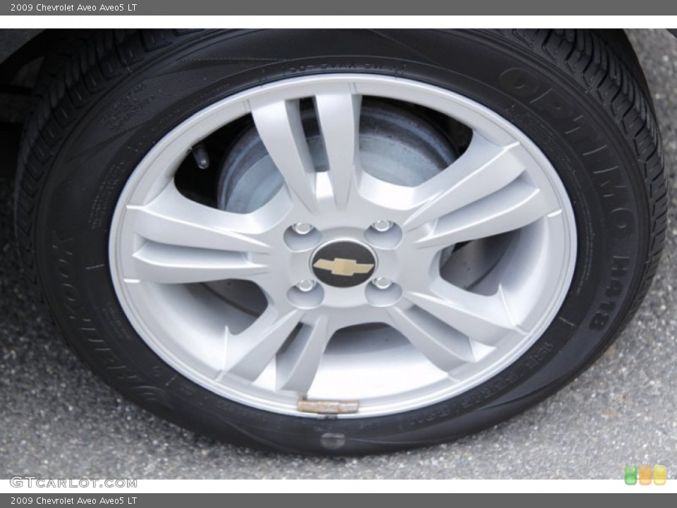 2009 Chevrolet Aveo Aveo5 LT Wheel and Tire Photo #57815663