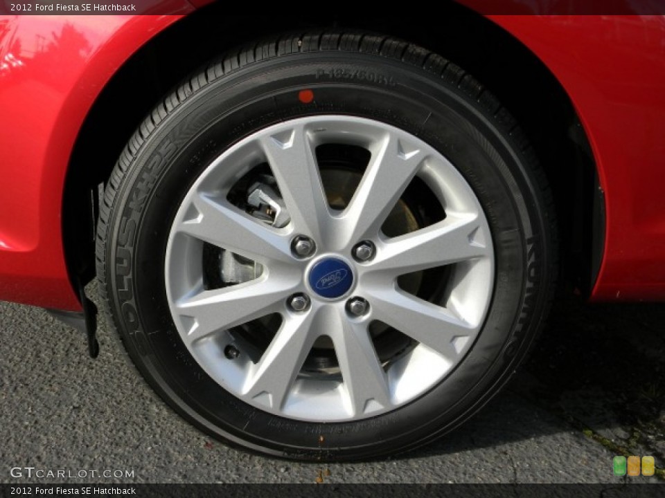 2012 Ford Fiesta SE Hatchback Wheel and Tire Photo #57883369