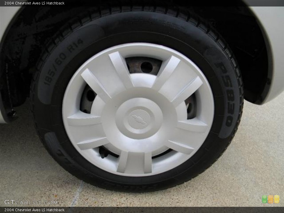 2004 Chevrolet Aveo LS Hatchback Wheel and Tire Photo #57965525