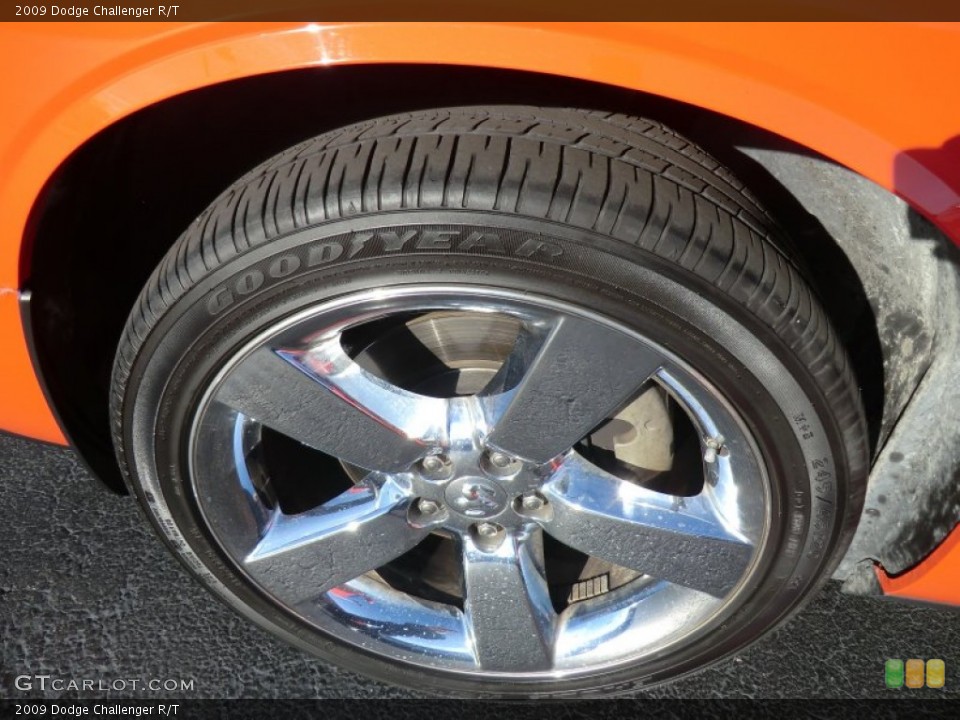 2009 Dodge Challenger R/T Wheel and Tire Photo #57991687