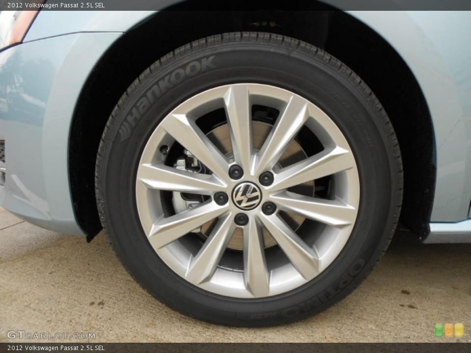 2012 Volkswagen Passat 2.5L SEL Wheel and Tire Photo #57993863