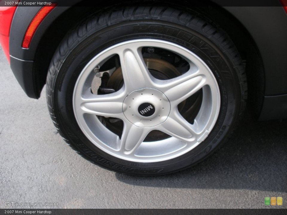 2007 Mini Cooper Hardtop Wheel and Tire Photo #58005033
