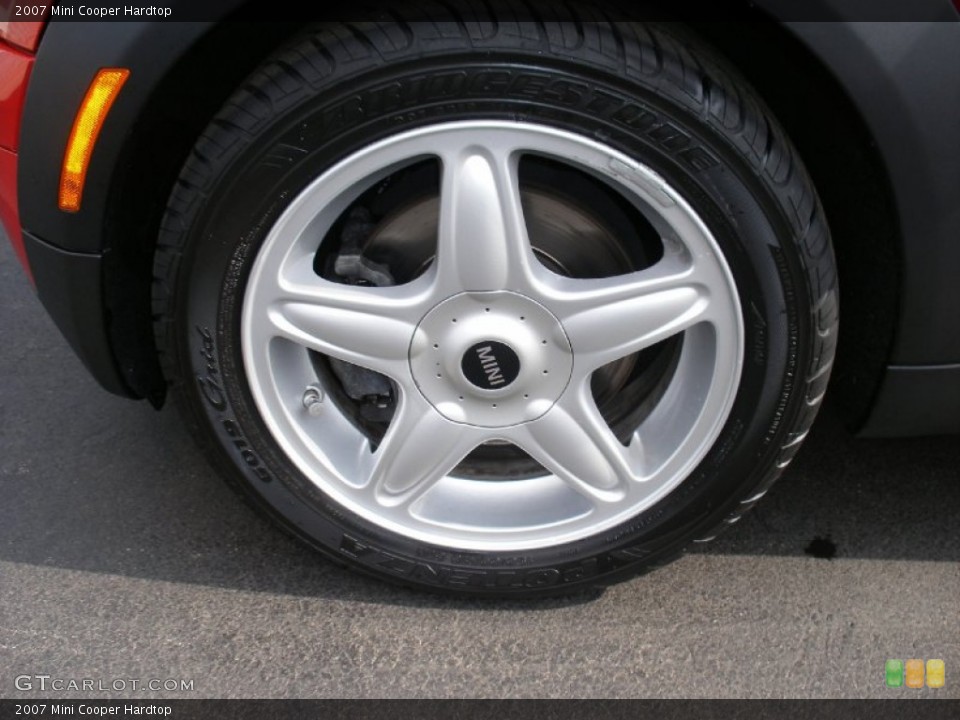 2007 Mini Cooper Hardtop Wheel and Tire Photo #58005053
