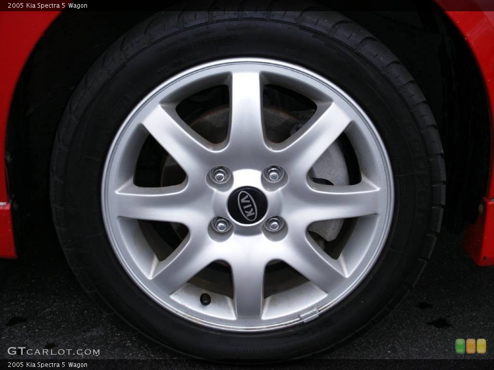 2005 Kia Spectra 5 Wagon Wheel and Tire Photo #58020335