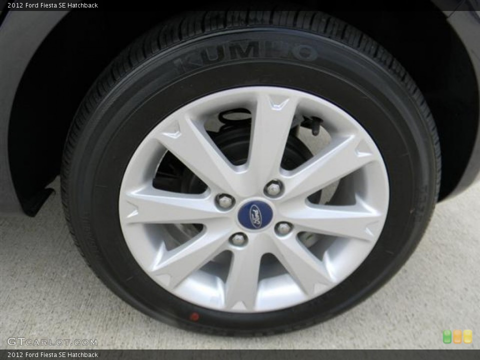 2012 Ford Fiesta SE Hatchback Wheel and Tire Photo #58143041
