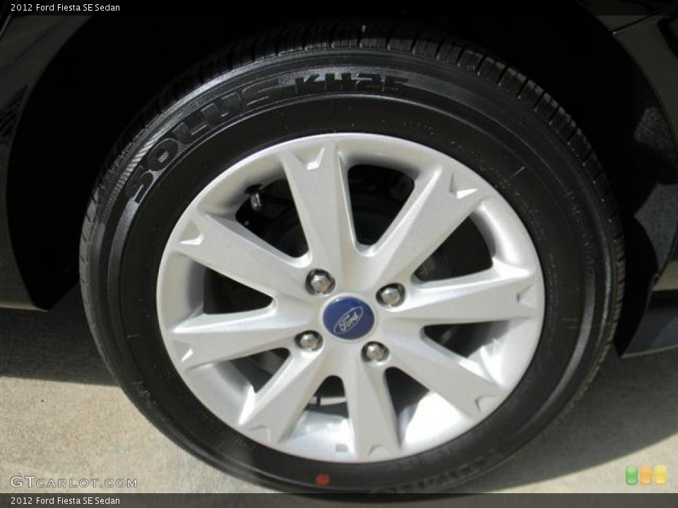 2012 Ford Fiesta SE Sedan Wheel and Tire Photo #58143272